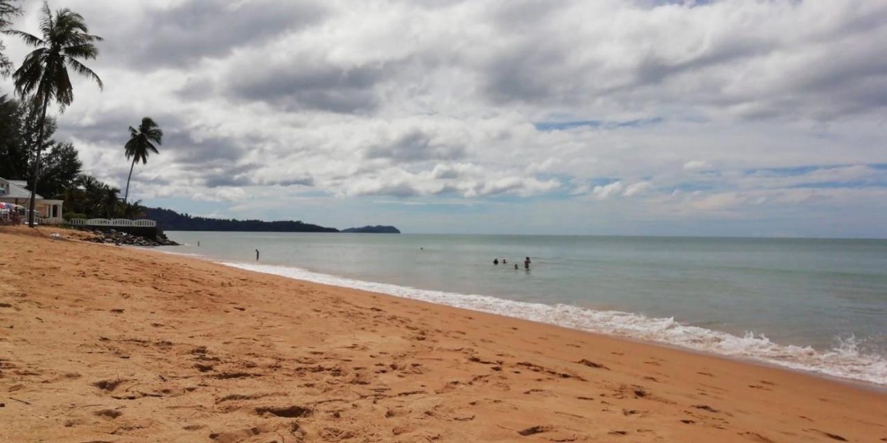 Chatin Guesthouse Khao Lak Exteriör bild